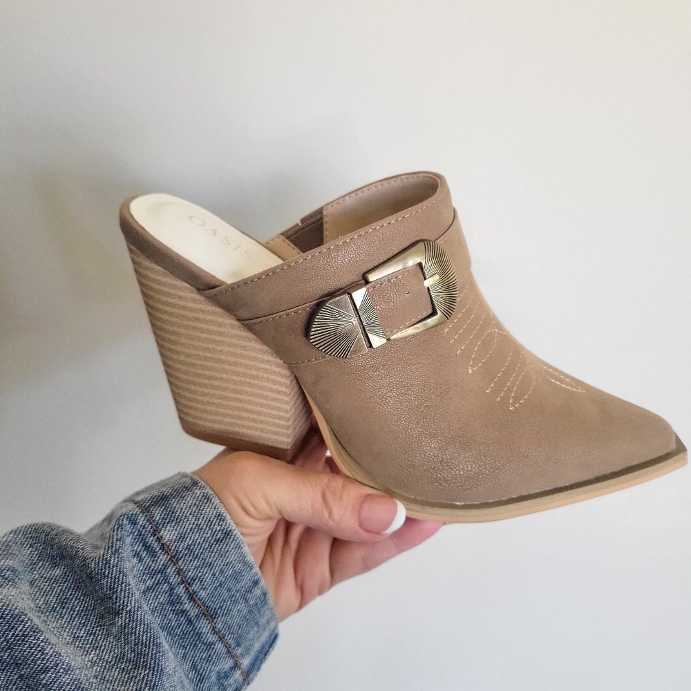 Western Buckle Detail Tan Womens Mules